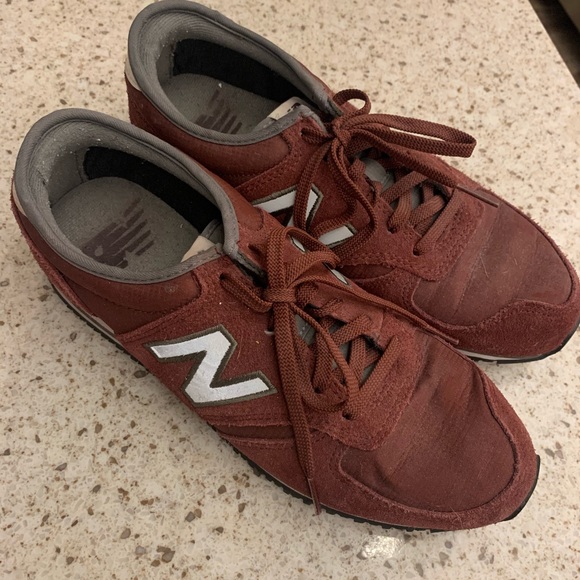 New Balance 420 - Picture 1 of 2